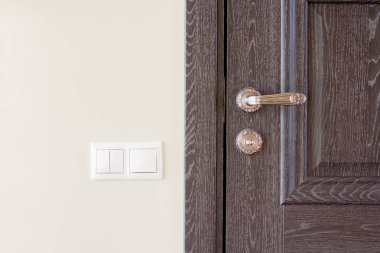 Yeni bir daire kapısı