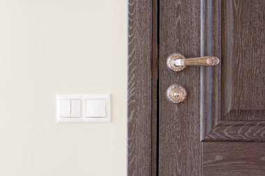 Yeni bir daire kapısı