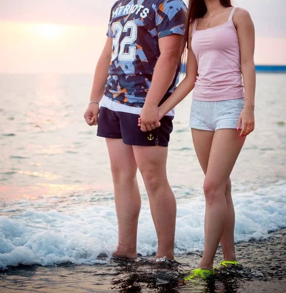 Junges Glückliches Paar Strand — Stockfoto