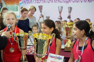 Olimpiyat Şampiyonu Elena Vesnina ödüller için Tenis Turnuvası. Yarışmalar Adler-Sochi arenada kortlarda 2.12.2017 tarihinde gerçekleşti. Rusya 9-15 yaş arası tüm 180'den fazla sporcuların katıldığı