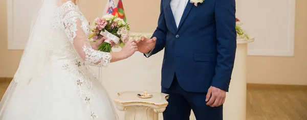 Registrazione Solenne Del Matrimonio Nel Palazzo Matrimonio — Foto Stock