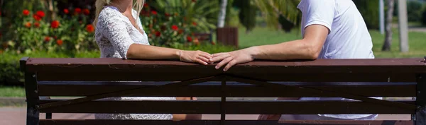 Mari Femme Reposent Été Dans Parc — Photo