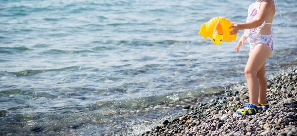 Het Meisje Rust Kust — Stockfoto