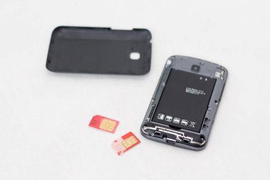 Demonte siyah cep telefonu