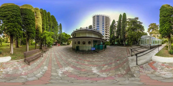 Botanik Bahçesi ve doğa (dendrarium güzel görünümü)