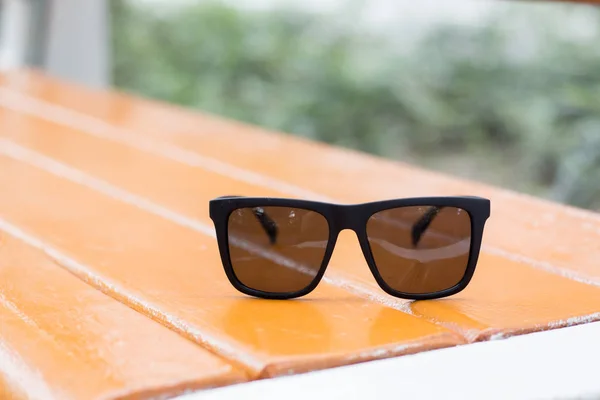 Sunglasses Bench — Stock Photo, Image