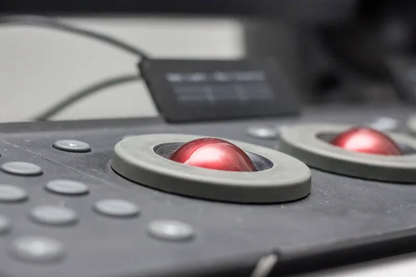 Ausrüstung für professionelle Videoverarbeitung — Stockbild Ausrüstung Für Professionelle Videoverarbeitung — Stockfoto