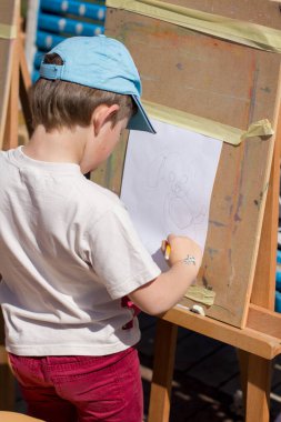 Kiev 'deki çocuklar için yaratıcı yüksek lisans dersleri. Park adını Taras Shevchenko 'dan almıştır.