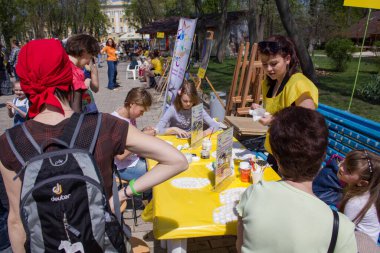 Kiev 'deki çocuklar için yaratıcı yüksek lisans dersleri. Park adını Taras Shevchenko 'dan almıştır.