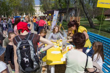 Kiev 'deki çocuklar için yaratıcı yüksek lisans dersleri. Park adını Taras Shevchenko 'dan almıştır.