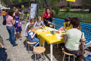 Kiev 'deki çocuklar için yaratıcı yüksek lisans dersleri. Park adını Taras Shevchenko 'dan almıştır.