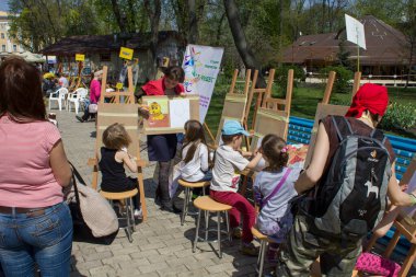Kiev 'deki çocuklar için yaratıcı yüksek lisans dersleri. Park adını Taras Shevchenko 'dan almıştır.