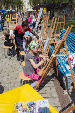 Kiev 'deki çocuklar için yaratıcı yüksek lisans dersleri. Park adını Taras Shevchenko 'dan almıştır.