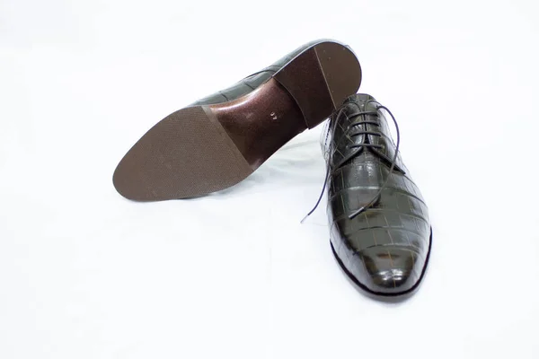 Stijlvolle Mannen Zwarte Schoenen Een Witte Achtergrond — Stockfoto