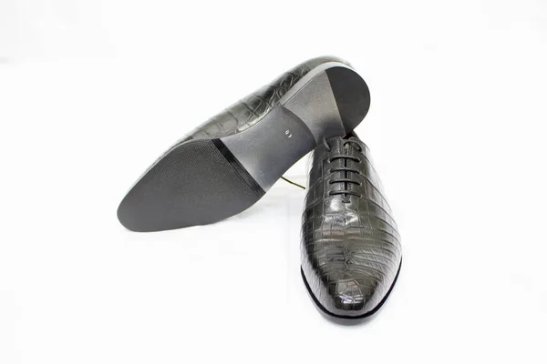 Elegantes Zapatos Negros Para Hombre Sobre Fondo Blanco —  Fotos de Stock