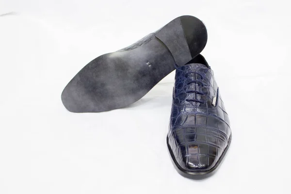 Stijlvolle Mannen Blauwe Schoenen Een Witte Achtergrond — Stockfoto