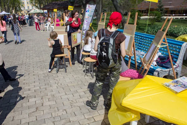Creative Master Classes Children Kiev Park Named Taras Shevchenko — Stock Photo, Image