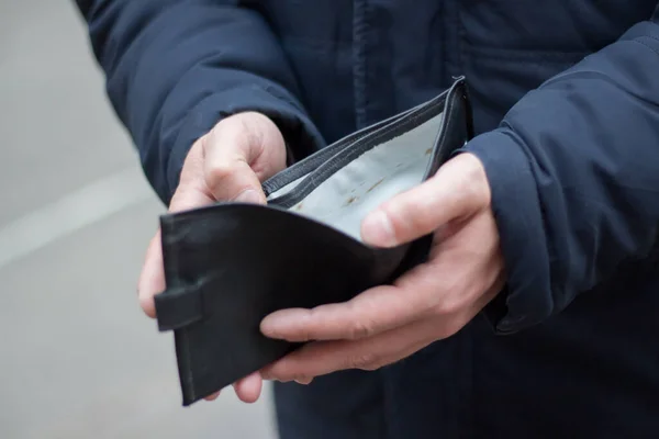 Quarantined Man Empty Wallet — Stock Photo, Image