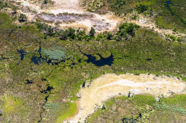 Okavango Deltası'nın (Okavango Çayırı) güzel havadan görünümü, Afrika'nın Yedi Doğa Harikasından biri, Botsvana