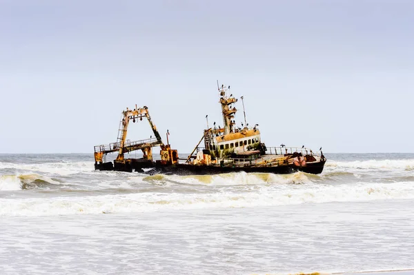 Uszkodzony Opuszczony Statek Wybrzeżu Namibii — Zdjęcie stockowe