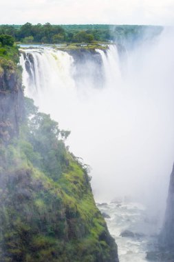 Victoria Şelalesi, Zambezi Nehri, Zimbabve ve Zambiya