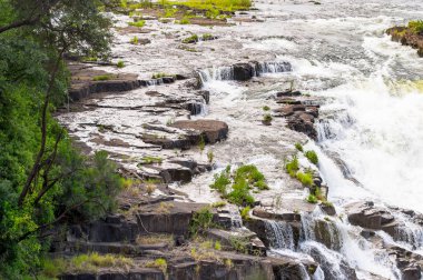 Victoria Şelalesi, Zambezi Nehri, Zimbabve ve Zambiya