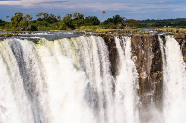 Victoria Şelalesi, Zambezi Nehri, Zimbabve ve Zambiya'nın muhteşem manzarası