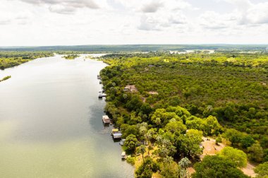 Zimbabwe 'deki Zambezi Nehri' nin havadan görüntüsü.