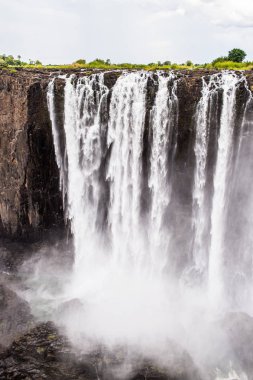 Victoria Şelalesi güzel görünümü, Zambiya ve Zimbabve yatılı. Unesco Dünya Mirası
