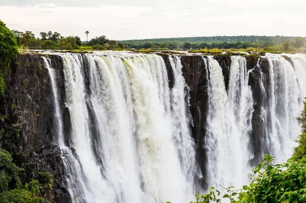 惊人的维多利亚瀑布 赞比西河 津巴布韦和赞比亚 — 图库照片