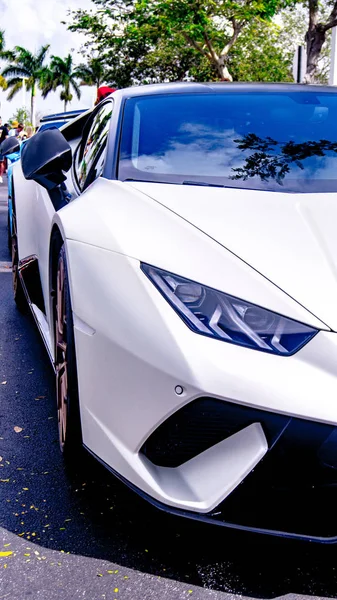 Lambo Getting Ready Take Streets Burn Some Rubber — Stock Photo, Image