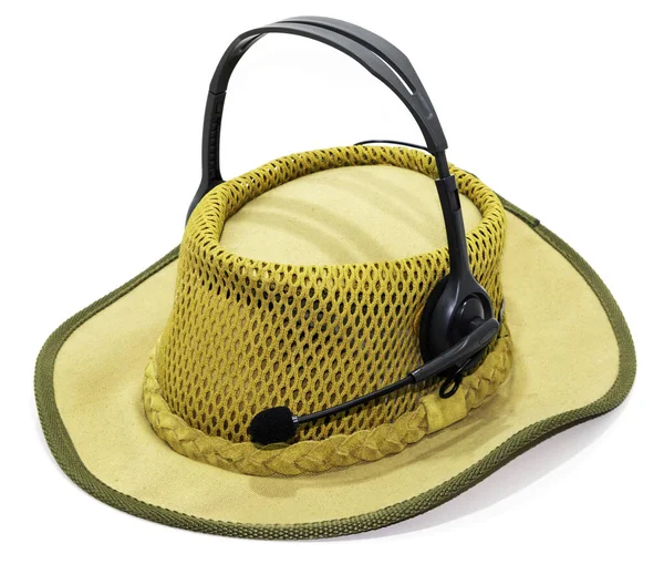 카우보이 스타일의 모자에 마이크가 헤드폰 — 스톡 사진