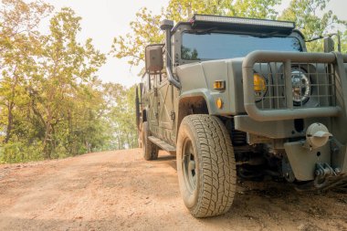 Off-Road araç dağ yolu açık, sefer, macera,