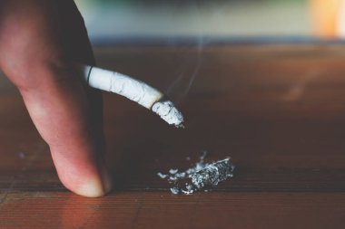 Parmaklar, dünya Hayır tütün günü, kavram sigara sigara cinsel işlev bozukluğu neden olur..