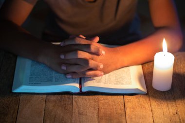 Dua eden eller. Eucharist Terapi Tanrı Tövbe Cathol Yardım Korusun