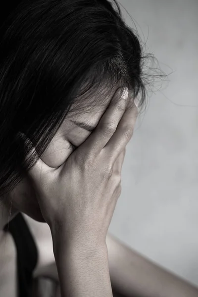 Depressie of huiselijk geweld concept, Gedeverzadigd grunge IMAG — Stockfoto