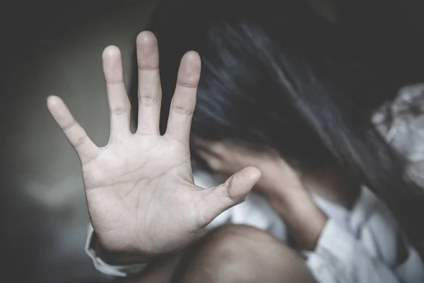 Nők Rabságában emelje a kezét a nők elleni erőszakra, — Stock Fotó