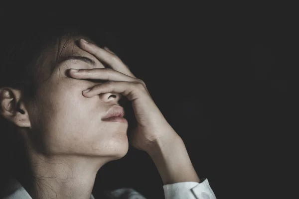 Mujer Deprimida Sentada Suelo Mujer Depresión Tristeza Mujer Abusada Físicamente — Foto de Stock