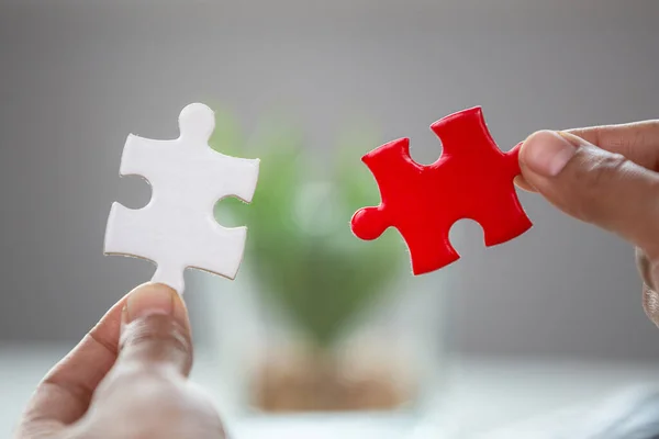 Business Woman Hands Connecting Couple Jigsaw Puzzle Piece Sunrise Soluções — Fotografia de Stock