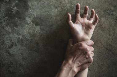 Kadınlara yönelik cinsel taciz ve şiddeti, tecavüz ve cinsel istismar kavramını, kadınlara yönelik şiddeti ve tecavüzü durdurma kavramını durdurun. Uluslararası Kadınlar Günü