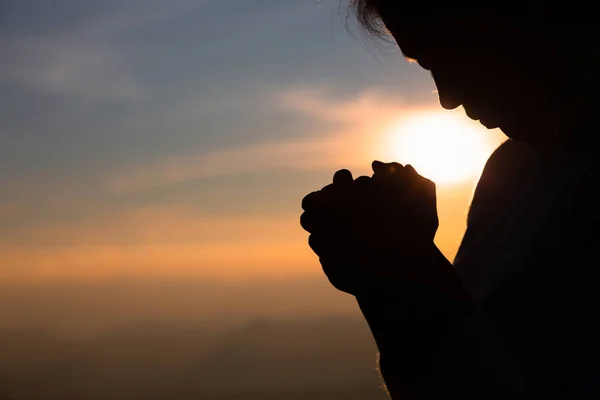 Релігійна Молода Жінка Яка Молиться Бога Вранці Схвильованість Релігія Релігійні — стокове фото
