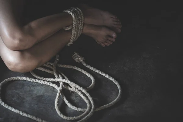 Feet Missing Kidnapped Abused Hostage Victim Woman Tied Rope Victims — Stock Photo, Image