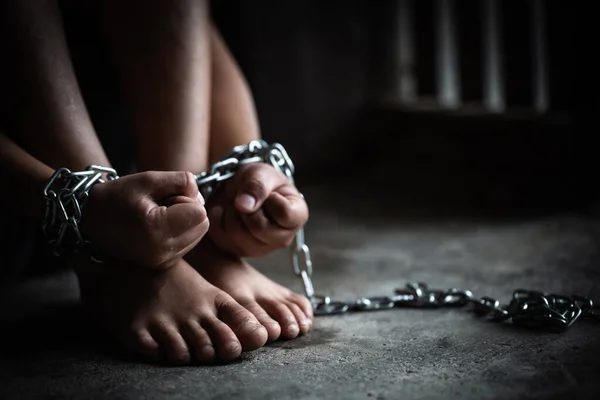 Tráfico Humano Niños Víctima Está Atada Con Una Cuerda Encerrada —  Fotos de Stock