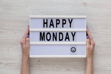 Kadın eli, Whit 'in üzerinde 