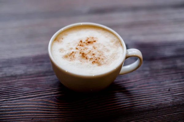 Satu cangkir cappuccino . — Stok Foto