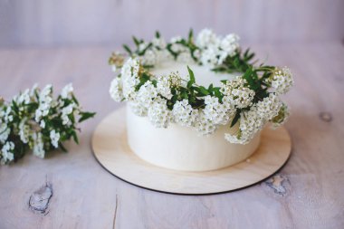 Kahvaltı granola bir kavanoz içinde.