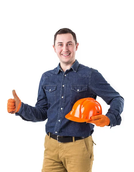 Porträt eines lächelnden Reparateurs (Bauunternehmers) mit Helm auf weißem Hintergrund — Stockfoto