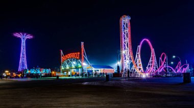 Coney Island Luna Parkı 'nda Haziran' ın ilk günü