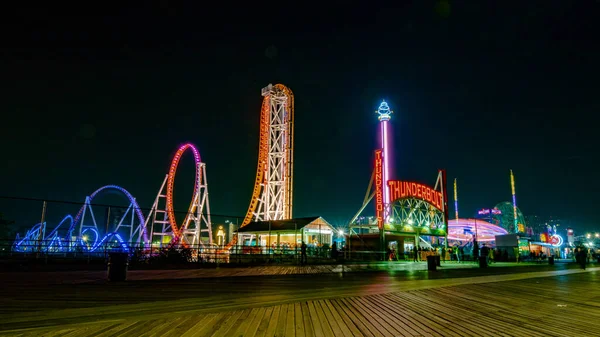 Coney Island Luna Parkı 'nda Haziran' ın ilk günü — Stok fotoğraf