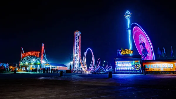 Erster Tag im Juni im Luna Park von Coney Island — Stockfoto